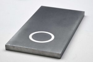 Dickstahl 10 mm ist eine gehärtete, chromhaltige Tampondruckplatte
